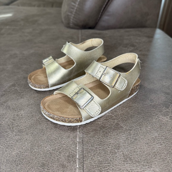 Cat & Jack Other - Toddler Girls Gold Easy-On Ade Footbed Sandals Cat & Jack Size 9c